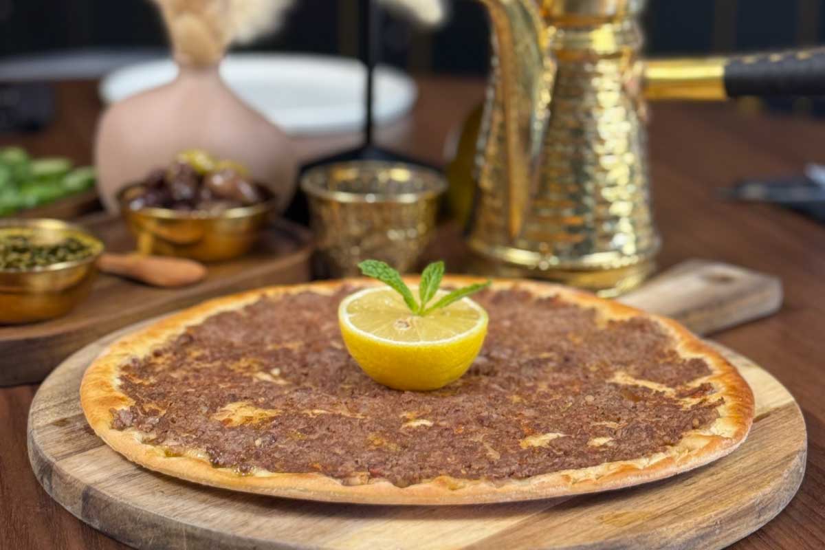 Lahm Bi Ajeen at Arabisca