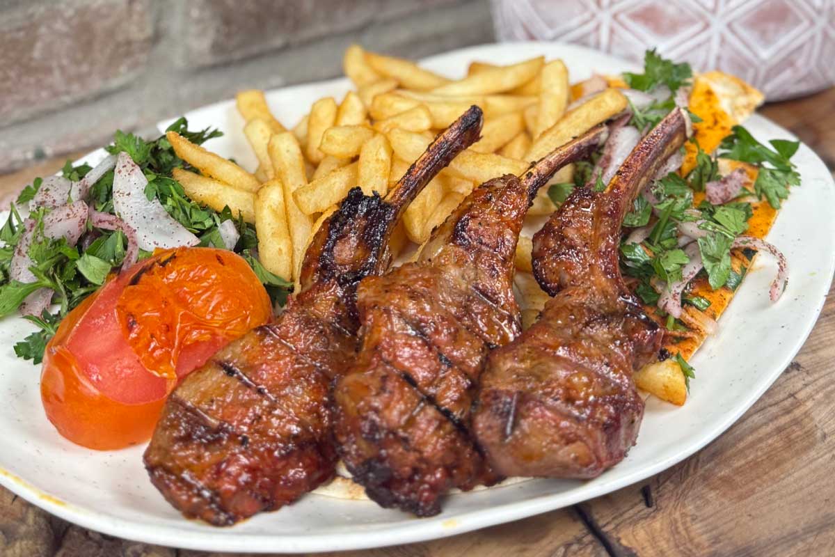 Grilled Lamb Chops (350g) at Arabisca