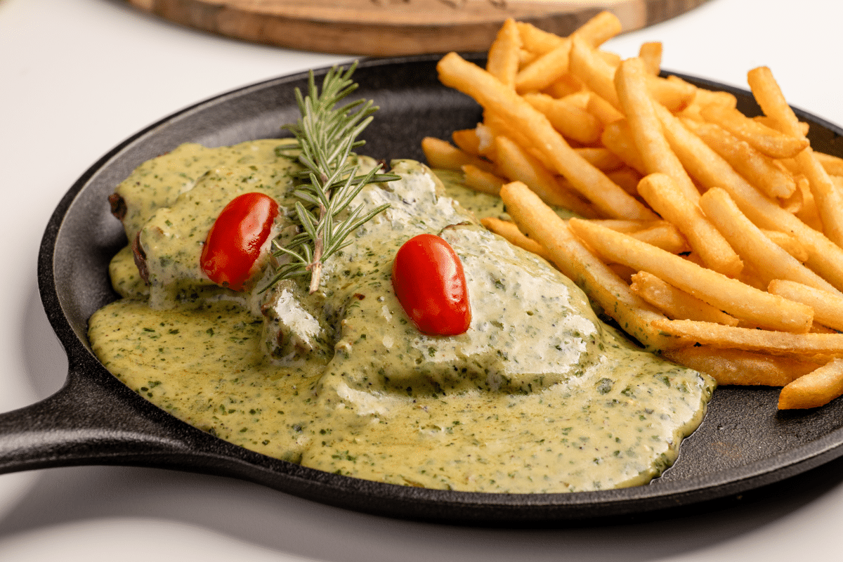 Steak Pesto at Arabisca
