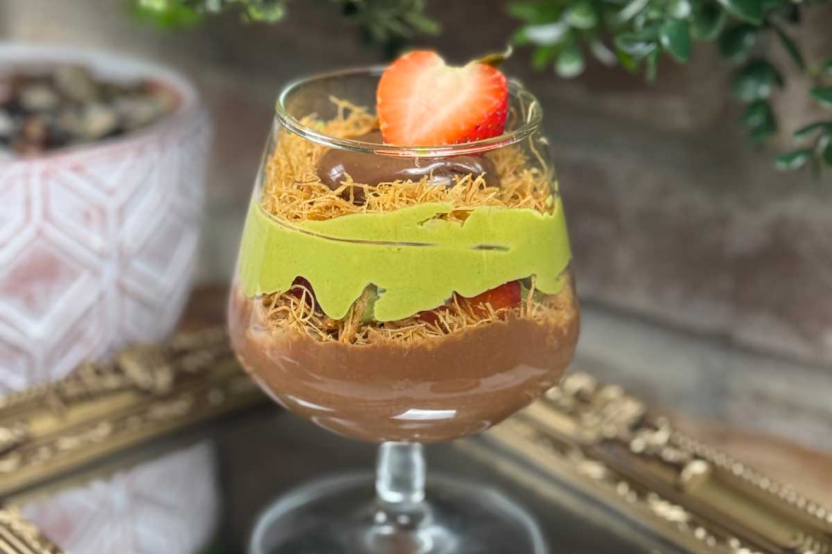 Pistachio Strawberry Delight at Arabisca