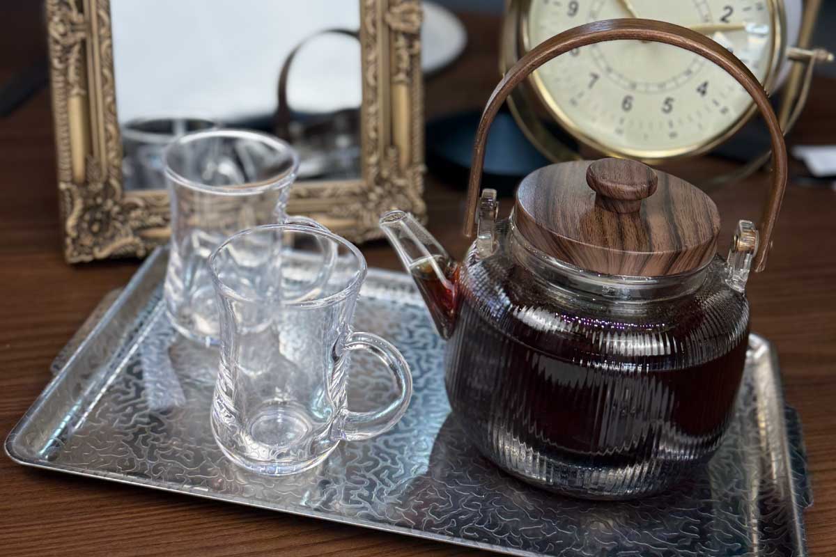 Tea Pot at Arabisca